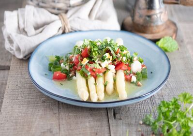 Šalát s bielou špargľou