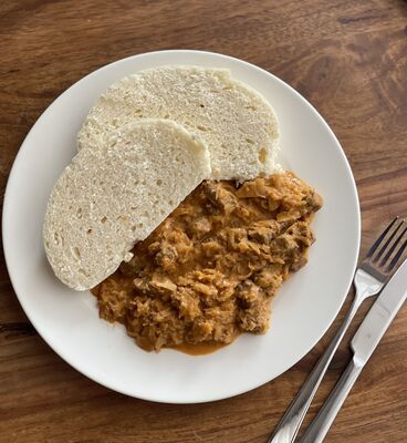 Segedín a domáca parená knedľa