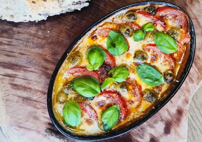 Zapekané paradajky s mozzarellou 