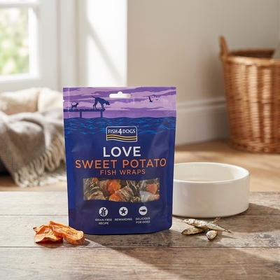 Fish4dogs Love Maškrty Ryba s batátom 100g