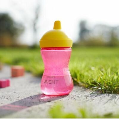 Avent Hrnček tvrdý náustok dievča 300ml