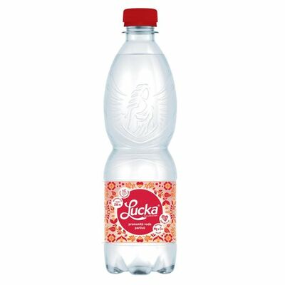 Lucka pramenitá voda perlivá 500ml *ZO